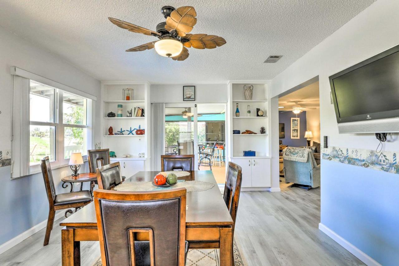 With Private Pool, 7 Mi To Beach!