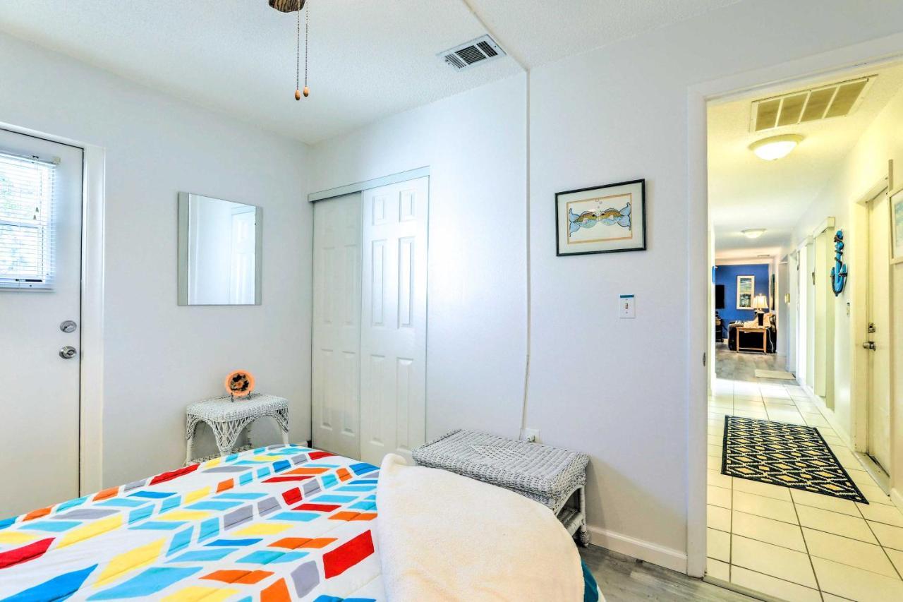 With Private Pool, 7 Mi To Beach! * Venice
